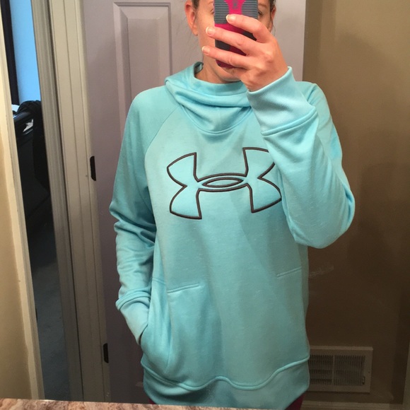 Under Armour Tops - Under Armour fleece hoodie